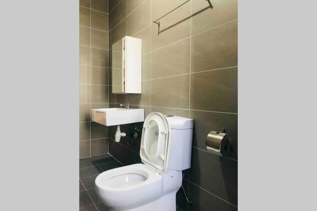 Hb1512- Hyve Studio Unit, Lake View, Cyberjaya, Free Wi-Fi, Free Parking, Netflix,Pool, 3038 エクステリア 写真